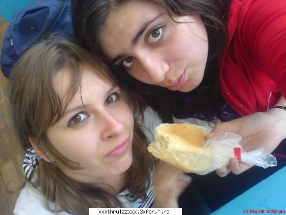 coltzu vesel..nebunii mei - ioaaanaa...ce ma bufnea rasu` ja..tot - [♥] PHOTOS WITH FRIENDS [♥]
